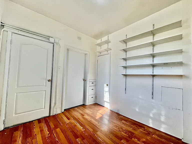 1728 E 37th Ave — Photo 12