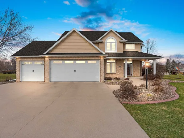 1560 Silver Maple Dr, De Pere, WI 54115
