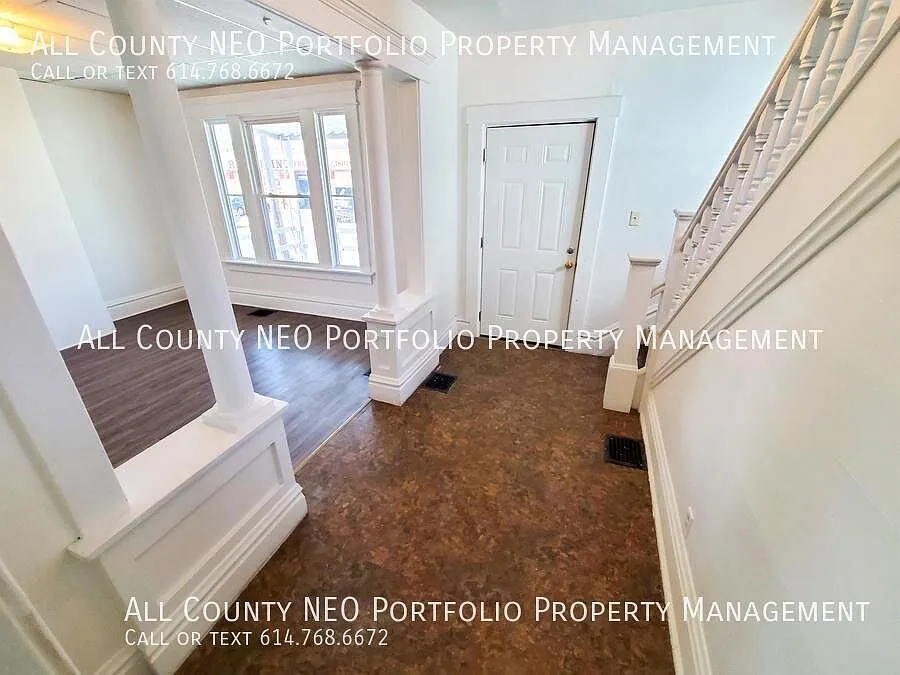 Spacious 2-Bedroom Home in North Hilltop! — Photo 4