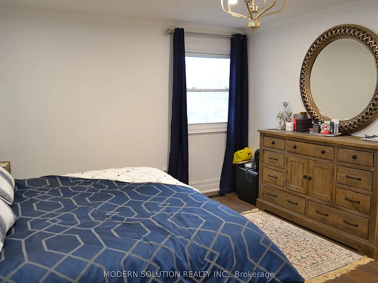 65 Manning Cres — Photo 19