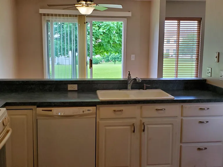 1522 Meadowsedge Ln — Photo 4