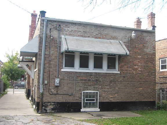 5th image of 1927 S 58th Ave