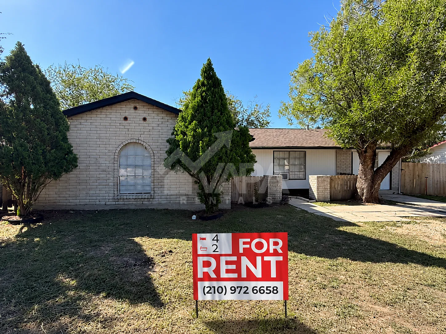 4 bed, 1284 sqft, $2,000 — Photo 1