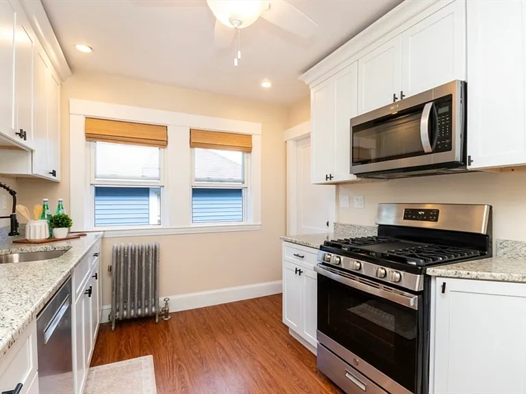 33 Pierce Ave #2 — Photo 7