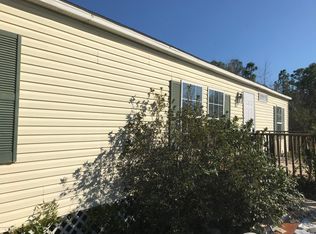 106 Young St, Interlachen, FL 32148