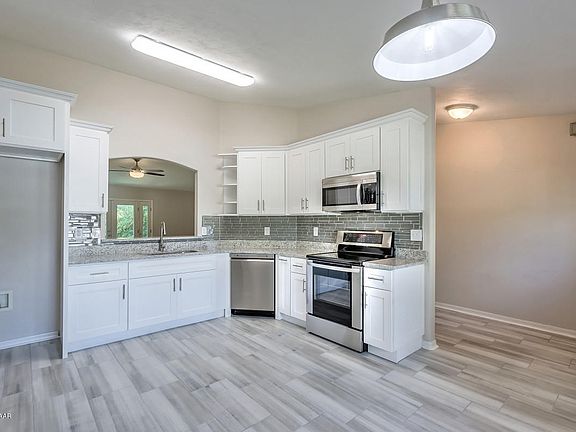 4th image of 27 Sounders Trail Cir