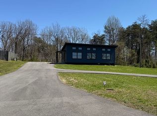 232 Fox Point Rd, Jamestown, KY