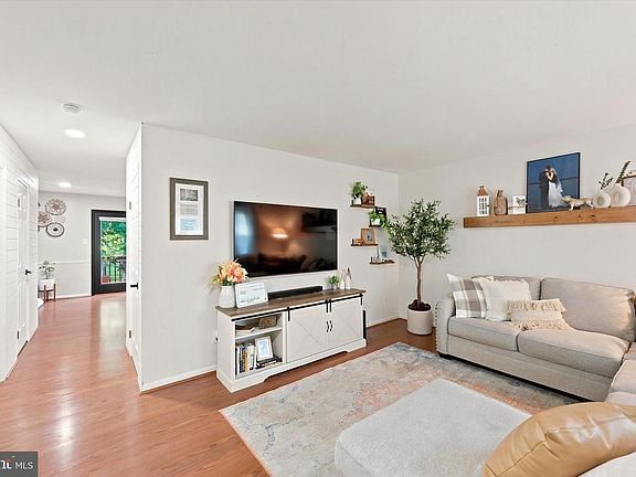 2nd image of 1603 N Glen Dr #1603