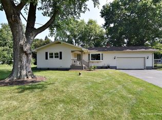 774 Considine Rd, Geneva, IL 60134