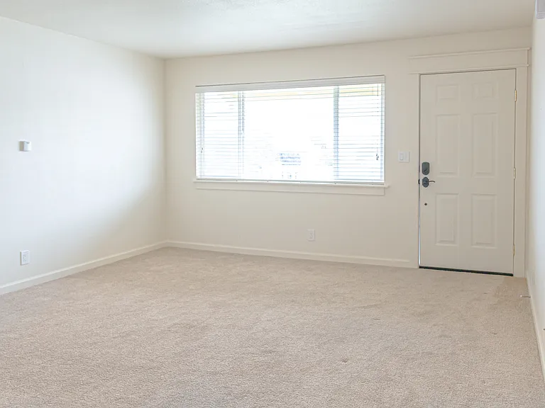 1124 C St #B — Photo 13