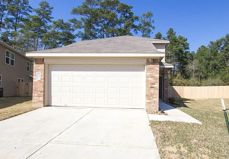 13975 Westfield Dr — Photo 1