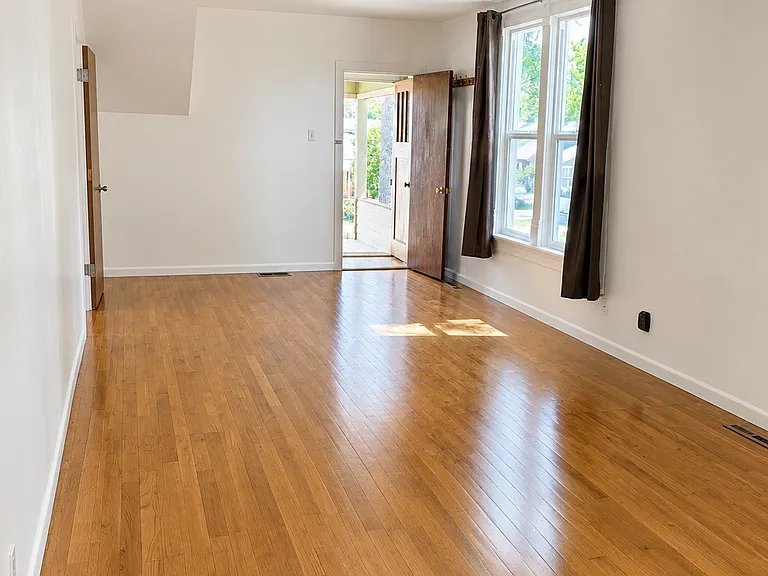 315 E Magnolia St #1 — Photo 5