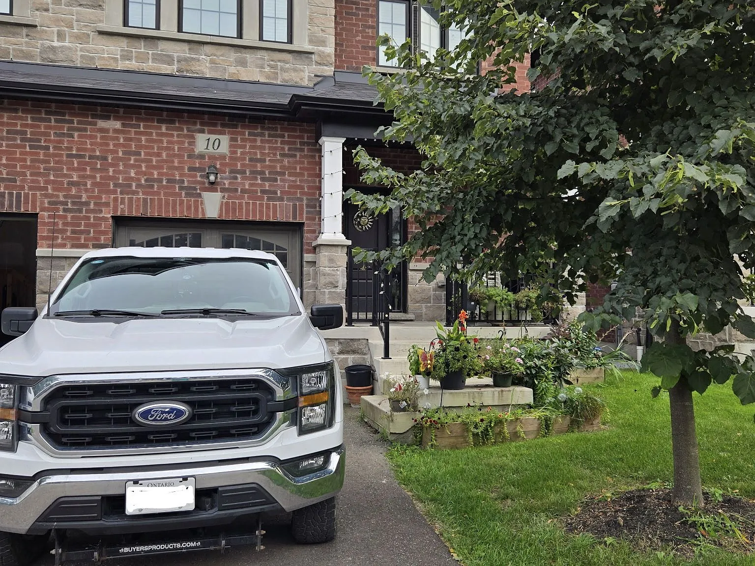 3 bed, $3,600 — Photo 2