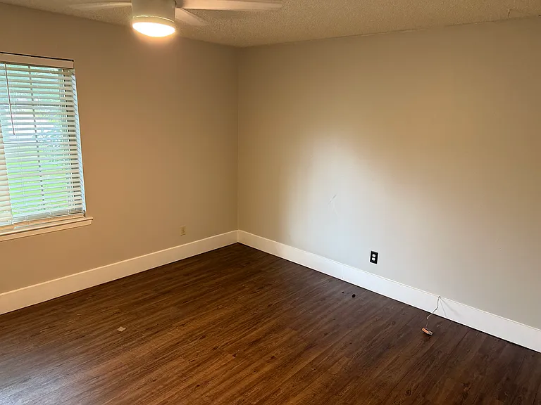 608 Aspenway Cir — Photo 15