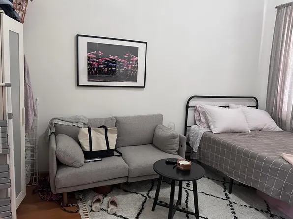 1123 Green St #1A, Philadelphia, PA 19123