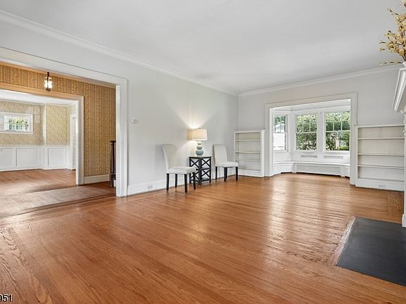 5th image of 7 Tuxedo Rd