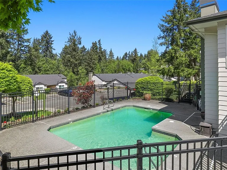 31500 33rd Pl SW #F102 — Photo 2