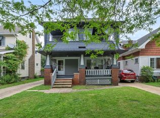 2077 Elbur Ave, Lakewood, OH