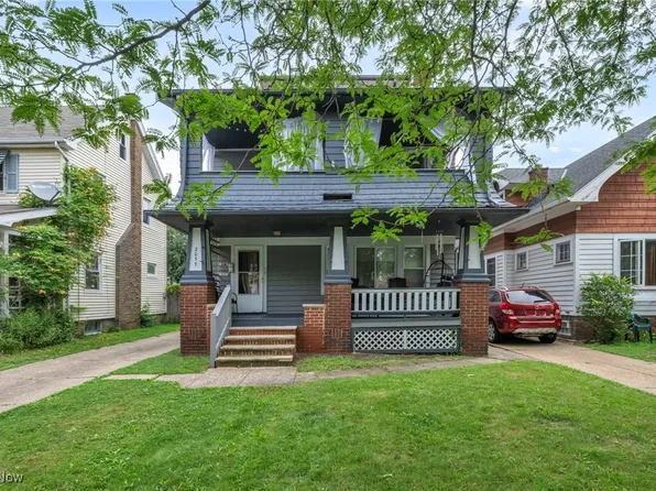 2077 Elbur Ave, Lakewood, OH 44107