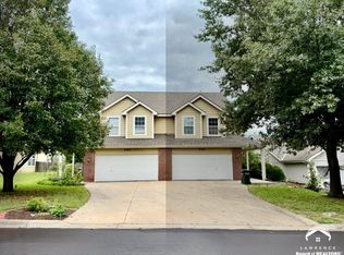 940 N Field Stone Dr, Lawrence, KS 66049