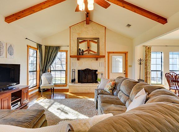 3rd image of 2954 Goehmann Ln