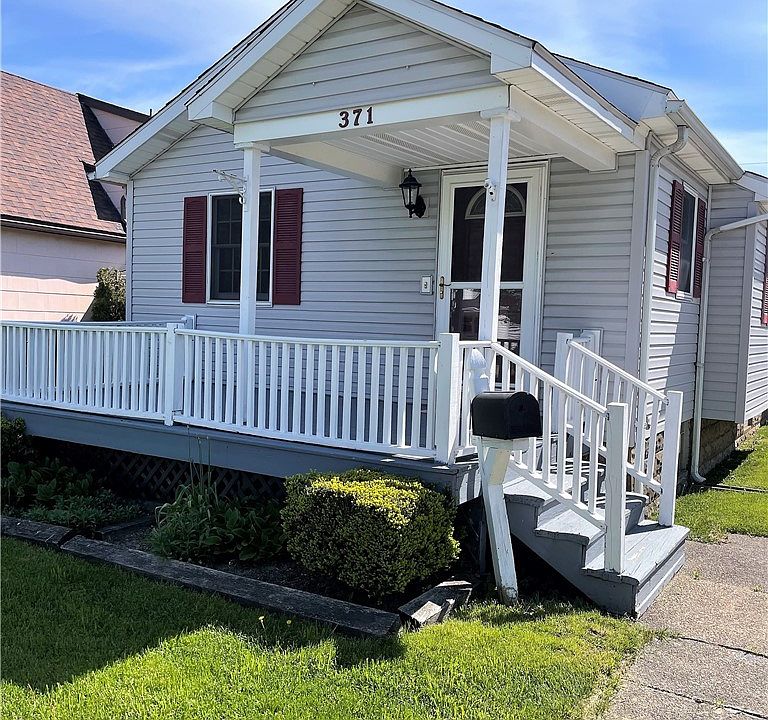 1st image of 371 University Ave