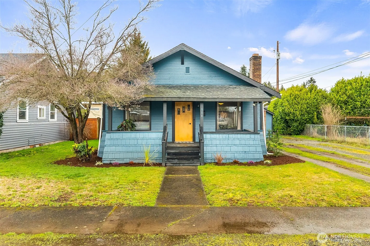 111 Aurora Street photo 1
