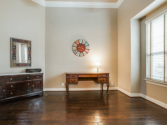 4th image of 31 Edgewater