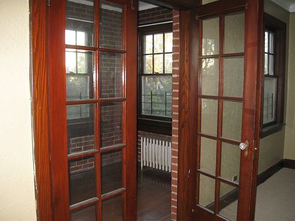 2nd image of 331 Bellevue Ave