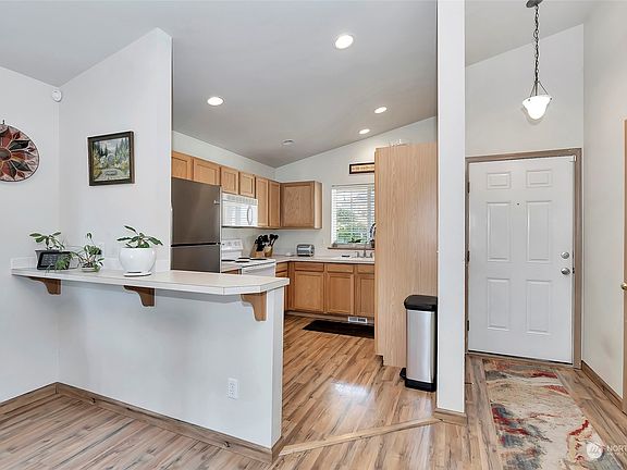 3rd image of 6623 130th Street Ct E