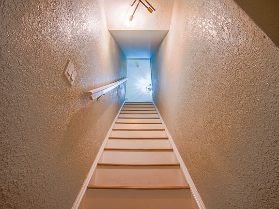 3rd image of 2900 1st Ave S Unit B