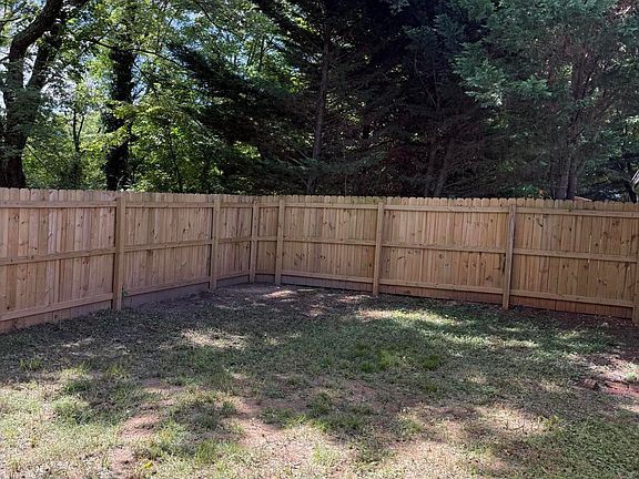 3rd image of 7508 Chatham Cir