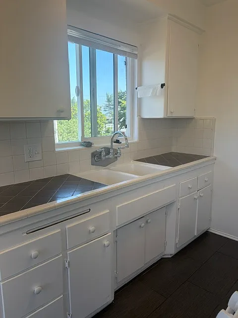 2 bed, 1200 sqft, $2,850 — Photo 2