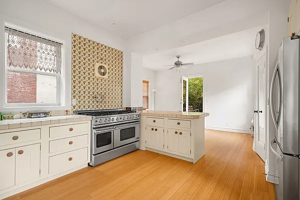 Rented by Brown Harris Stevens | media 8