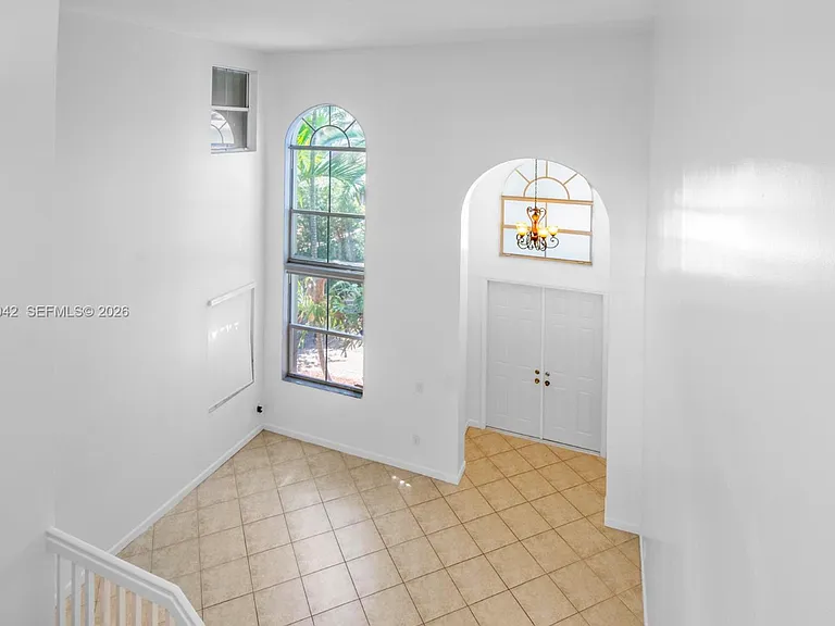 16001 SW 43rd Ter — Photo 2