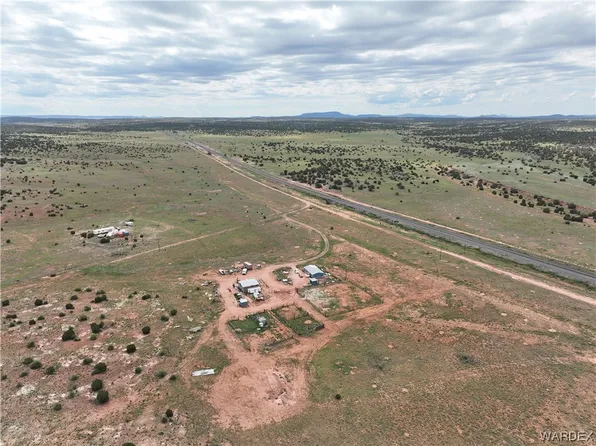43504 W Jandscountry Ln, Seligman, AZ 86337