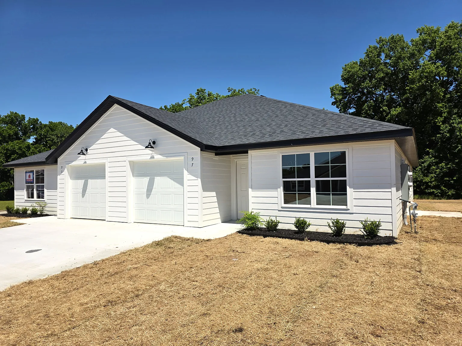 3 bed, 1256 sqft, $1,650 — Photo 3