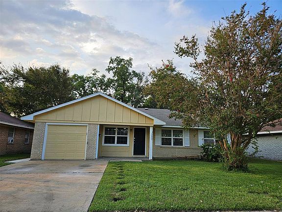 2nd image of 3005 Tanglebriar Dr