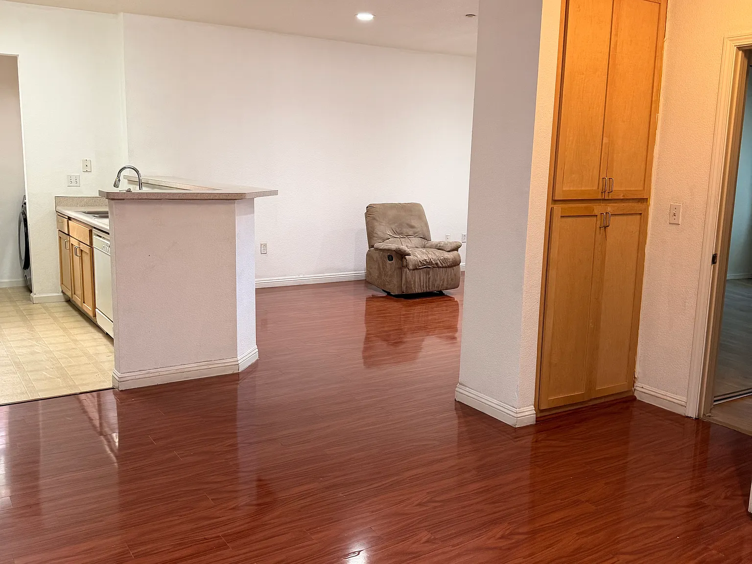 2 bed, 1150 sqft, $3,599 — Photo 2