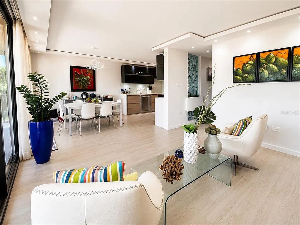 2 bed, 2.5 bath, 1400 sqft, $3,300 — Photo 3