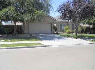 1089 Pistache Ave, Lemoore, CA 93245