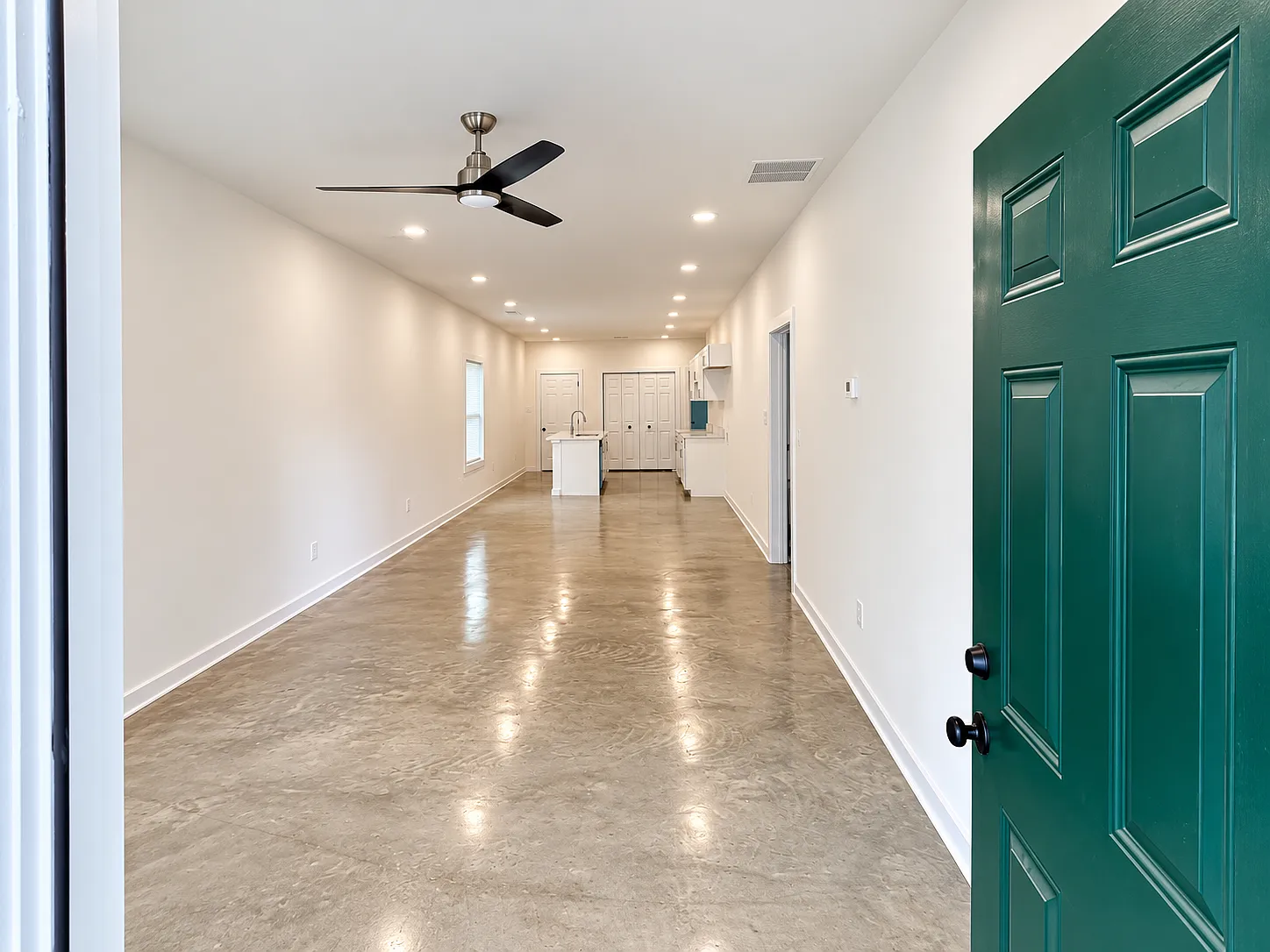 3 bed, 1279 sqft, $1,450 — Photo 4