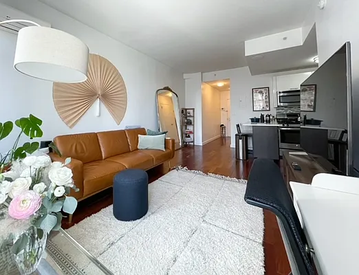 Rented by Kahen Properties | media 29