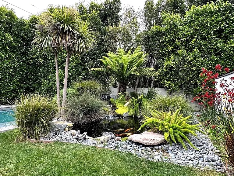 1616 N Ogden Dr — Photo 50