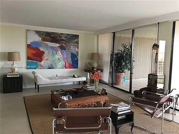 2nd image of 2901 S Bayshore Dr APT 6G