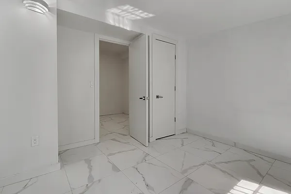 Rented by Compass | media 9