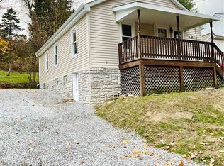 706 Walnut St, Crescent, PA 15046