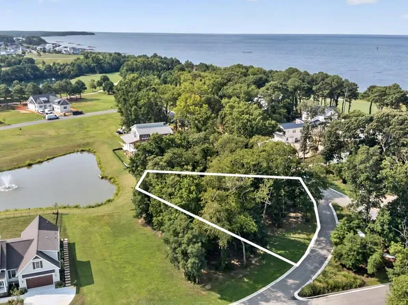 161 Golden Bear Cir #122, Cape Charles, VA 23310