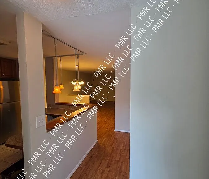 106 Sycamore Ct #1 — Photo 3