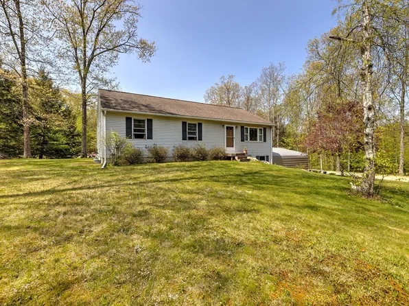 284 Howe St, East Brookfield, MA 01515